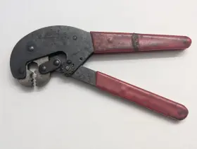 Cr-770 Utility Tool Corp. Cablematic Full Cycle Crimping Red Handles Corp