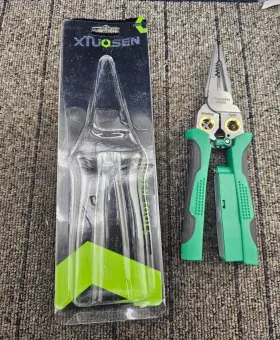 100580 Xtuosen 7in1 Wire Stripper Tool Hot Detect Cable Cutter Electrician
