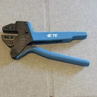 Te Connectivity Sde Sa Hand Crimper 9-1478240-0 Crimping Tool Blue Sheath New. Price: $200.00.